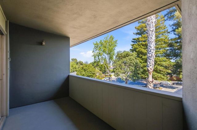 1458 Hudson Street 302, Redwood City, CA 94061