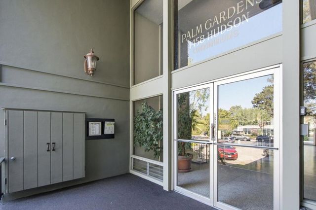 1458 Hudson Street 302, Redwood City, CA 94061