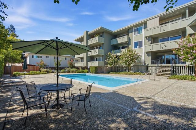 1458 Hudson Street 302, Redwood City, CA 94061