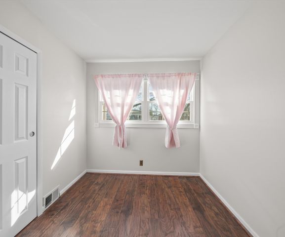 29726 Red Cedar Drive, Flat Rock, MI 48134