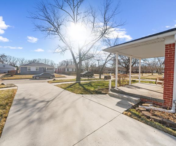 29726 Red Cedar Drive, Flat Rock, MI 48134