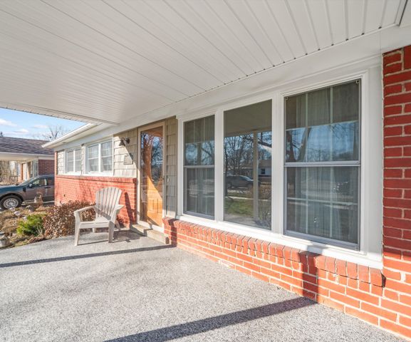 29726 Red Cedar Drive, Flat Rock, MI 48134