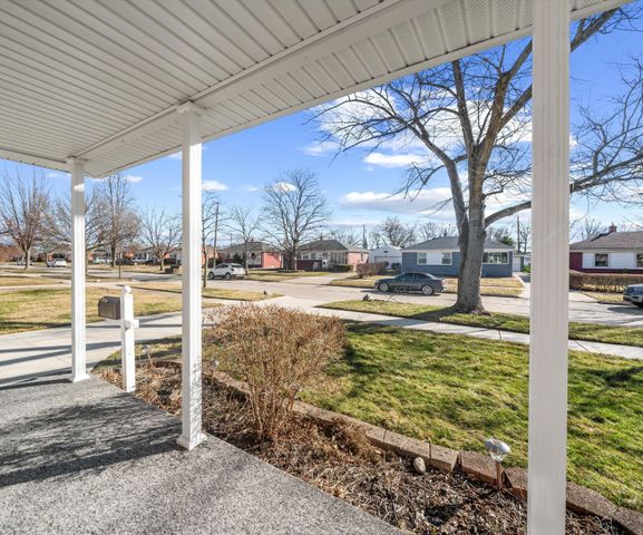 29726 Red Cedar Drive, Flat Rock, MI 48134