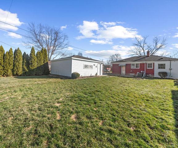 29726 Red Cedar Drive, Flat Rock, MI 48134