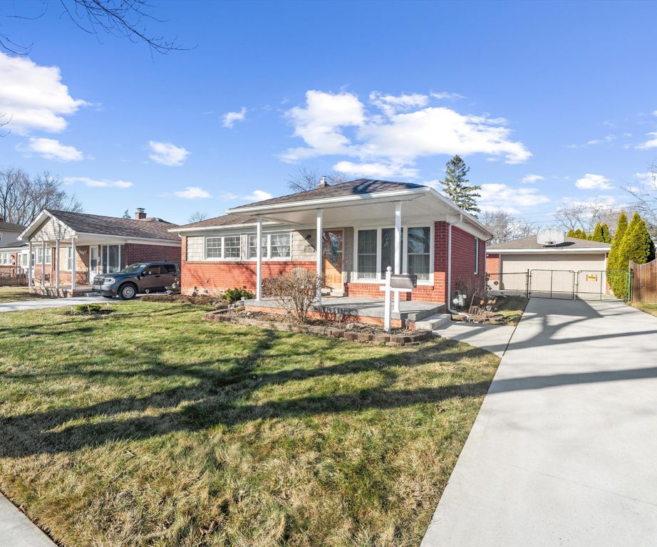 29726 Red Cedar Drive, Flat Rock, MI 48134