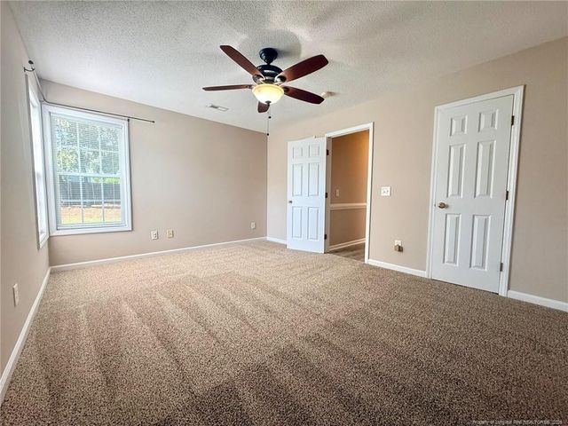 81 Essex Court W, Sanford, NC 27332
