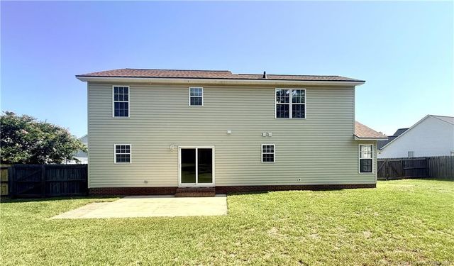 81 Essex Court W, Sanford, NC 27332