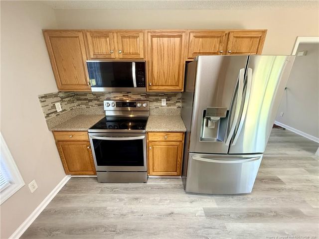 81 Essex Court W, Sanford, NC 27332