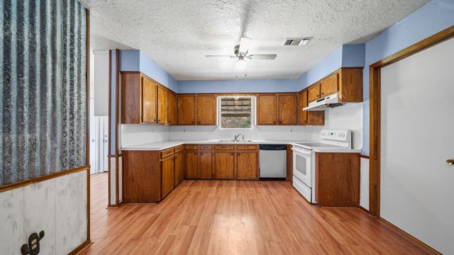 4027 Spring Branch Road, Montgomery, TX 77316