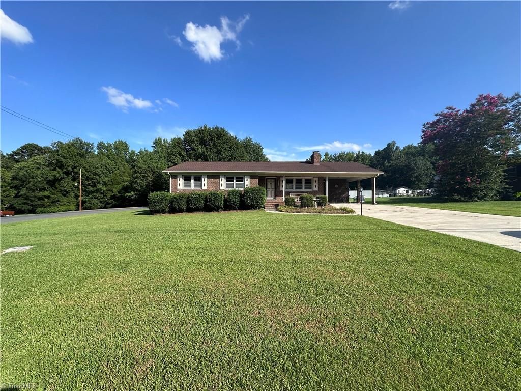 2213 Old Farmer Road, Asheboro, NC 27205