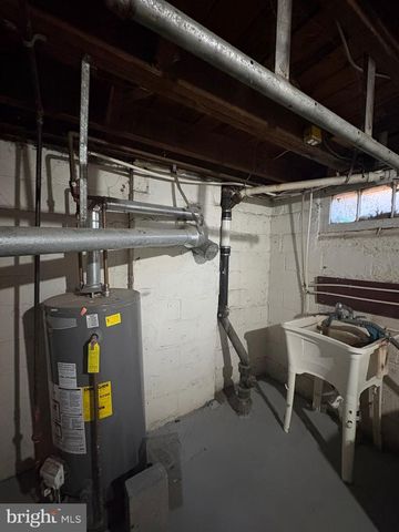 140 MAPLE HILL RD, Wilmington, DE 19804