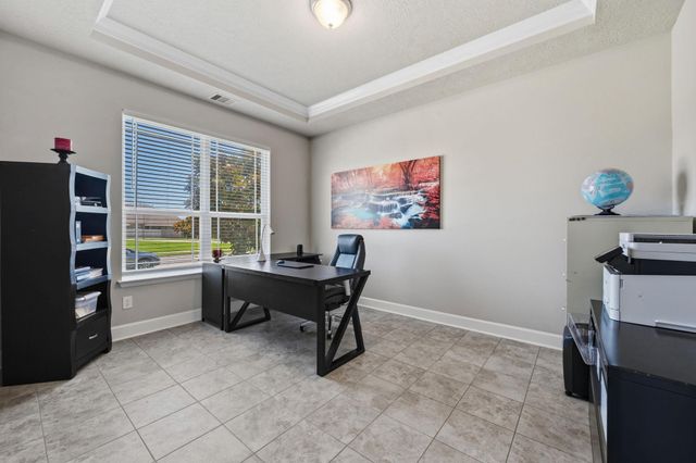 9823 Oaklawn Drive, Mont Belvieu, TX 77523