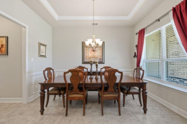 9823 Oaklawn Drive, Mont Belvieu, TX 77523