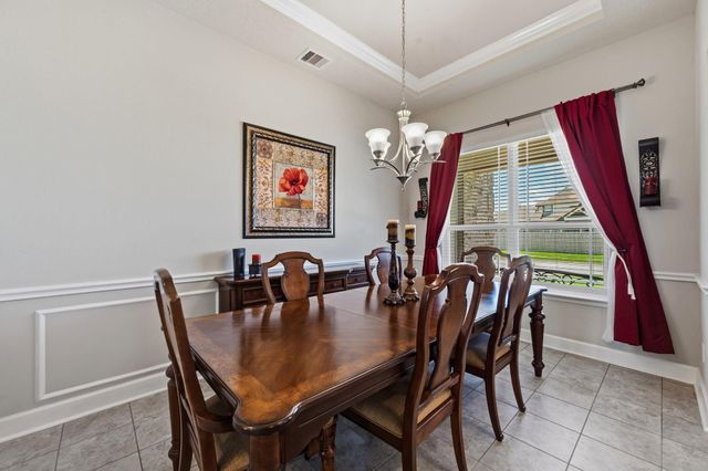 9823 Oaklawn Drive, Mont Belvieu, TX 77523