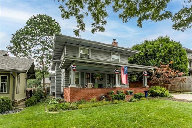 6033 Central Street, Kansas City, MO 64113