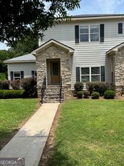 1823 19th Court, Valley, AL 36854