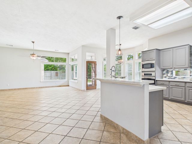 2906 Sycamore Tree Court, Houston, TX 77345