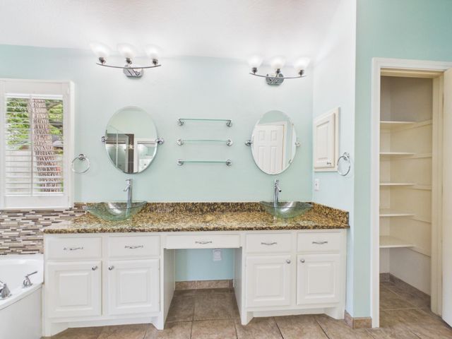 2906 Sycamore Tree Court, Houston, TX 77345