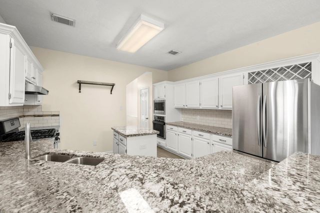 16303 Lakestone Drive, Tomball, TX 77377