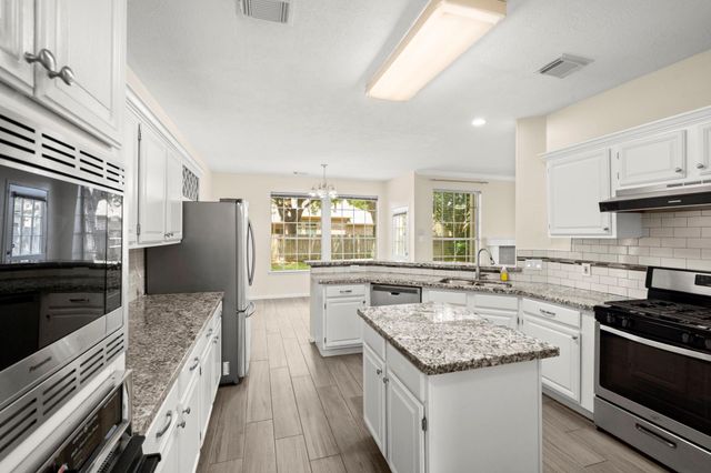 16303 Lakestone Drive, Tomball, TX 77377