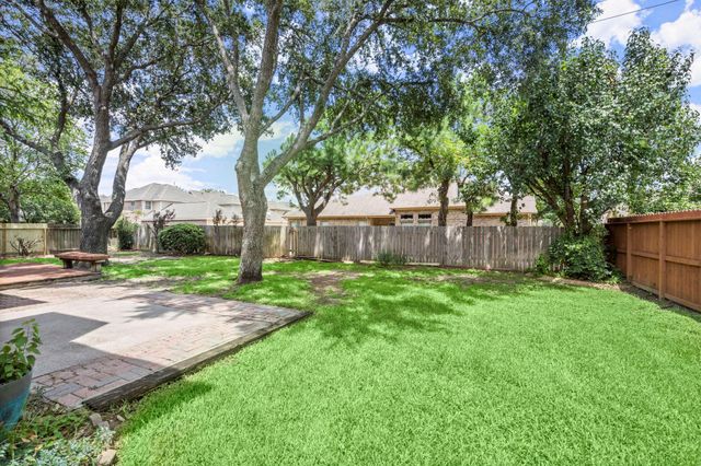 16303 Lakestone Drive, Tomball, TX 77377