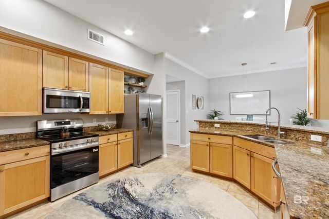 4 Yacht Club Drive 86, Daphne, AL 36526