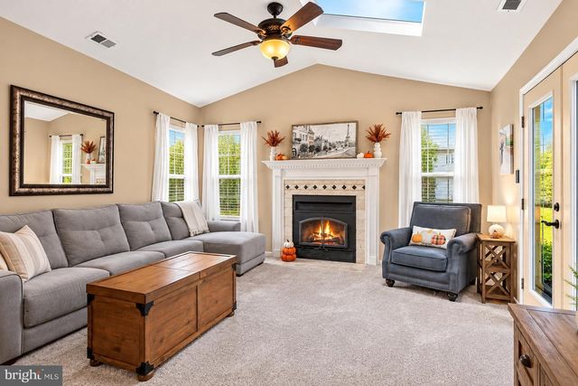 28 ELM CT, Glassboro, NJ 08028