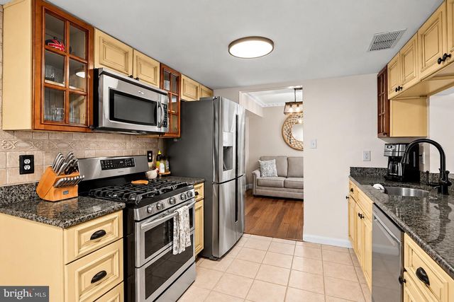 28 ELM CT, Glassboro, NJ 08028
