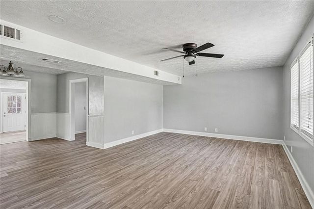 1236 Woodbridge Drive NE, Conyers, GA 30012