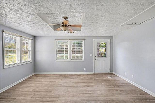 1236 Woodbridge Drive NE, Conyers, GA 30012
