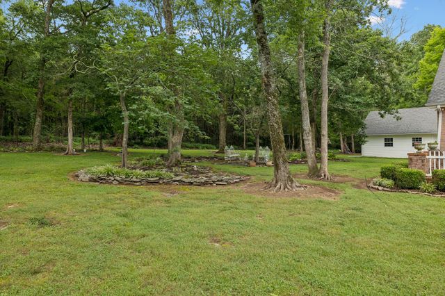 698 Goshen Rd, Lebanon, TN 37087