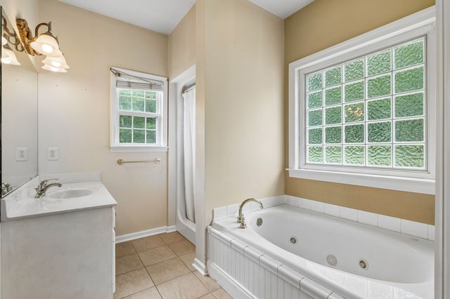 698 Goshen Rd, Lebanon, TN 37087