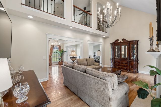 698 Goshen Rd, Lebanon, TN 37087