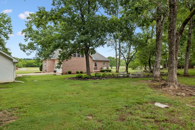 698 Goshen Rd, Lebanon, TN 37087