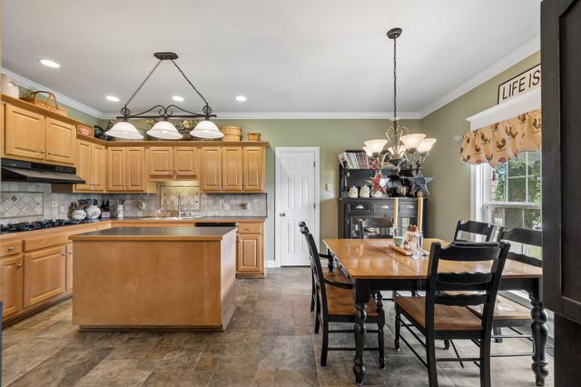 698 Goshen Rd, Lebanon, TN 37087