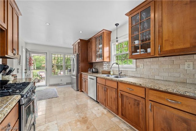 25947 Bagley Road, Olmsted Falls, OH 44138