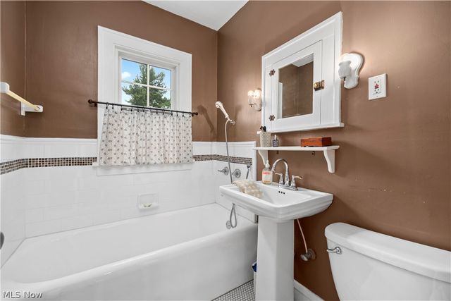 25947 Bagley Road, Olmsted Falls, OH 44138
