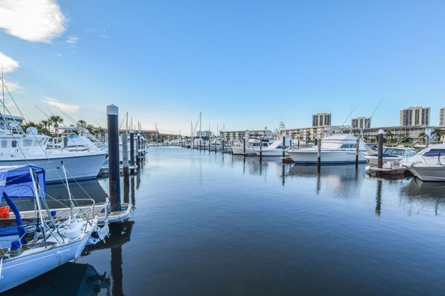 200 Intracoastal Place 404, Jupiter, FL 33469
