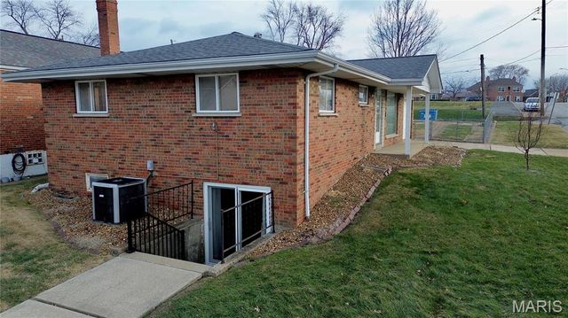 3166 Tamm Avenue, St Louis, MO 63139