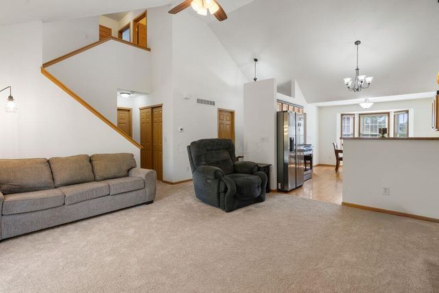 2376 Boston Mills Drive, Grove City, OH 43123
