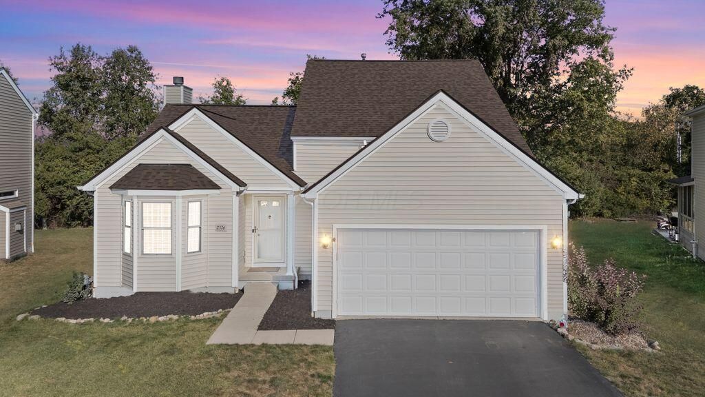 2376 Boston Mills Drive, Grove City, OH 43123