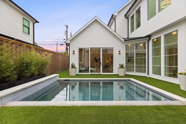 7327 Casa Loma Avenue, Dallas, TX 75214