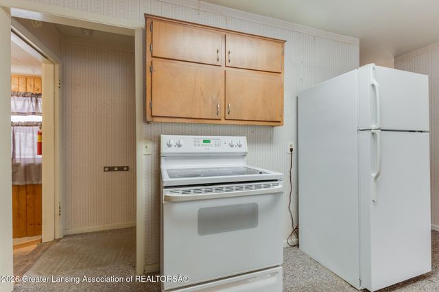 7220 E 5 Point Highway, Eaton Rapids, MI 48827