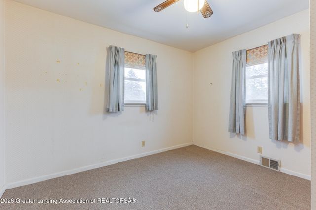 7220 E 5 Point Highway, Eaton Rapids, MI 48827