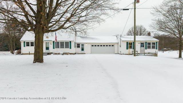 7220 E 5 Point Highway, Eaton Rapids, MI 48827