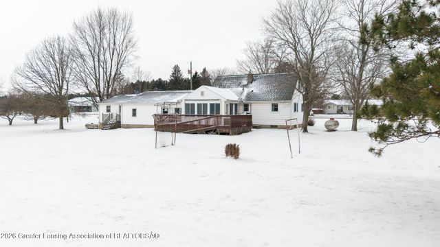 7220 E 5 Point Highway, Eaton Rapids, MI 48827