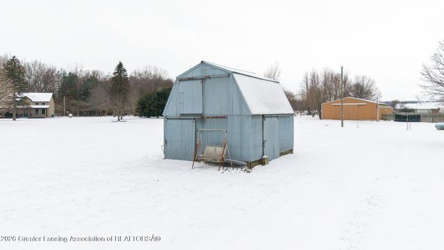 7220 E 5 Point Highway, Eaton Rapids, MI 48827