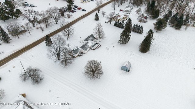 7220 E 5 Point Highway, Eaton Rapids, MI 48827