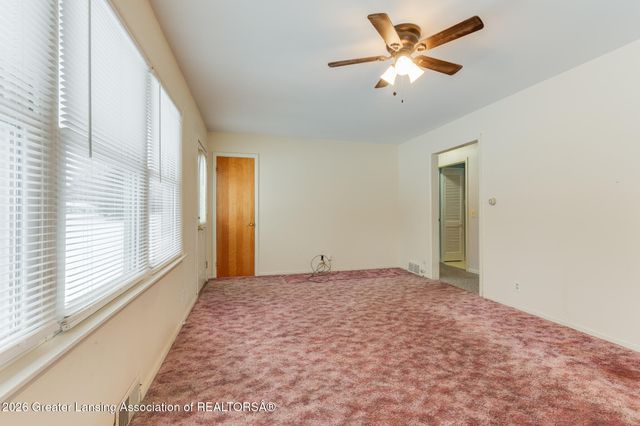 7220 E 5 Point Highway, Eaton Rapids, MI 48827