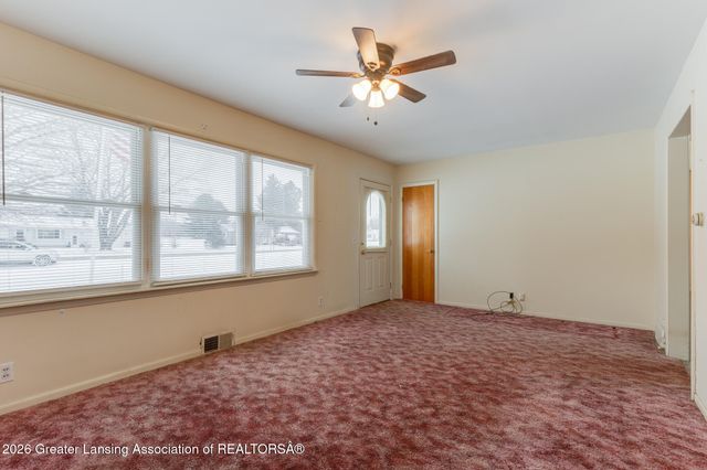 7220 E 5 Point Highway, Eaton Rapids, MI 48827